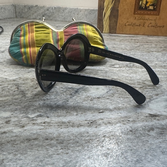 Vintage Polaroid Cool-Ray Sunglasses & Striped Vintage Sunglasses Case - Picture 3 of 11